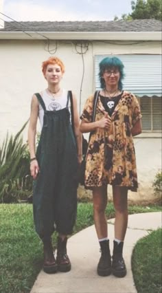 Quirky Grunge Outfits, Witchy Punk Outfits, Werid Core Style, Colourful Punk Outfits, Alt 80s Fashion, Art Ho Outfit, Punk Hippie Outfits, Alt Overalls Outfit, Twee Summer Outfits