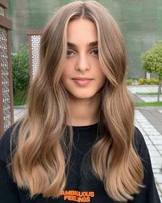 light brown hair, light brunette hair, medium brown hair, chocolate brown hair Light Brunette Hair, Haircut Selfie, Photo Hijab, Dark Blonde Hair Color, Beige Hair, Honey Brown Hair, Brunette Hair With Highlights, Cute Hairstyle