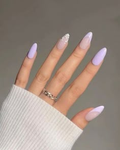 Lilac Nails, Purple Nail Designs, Lavender Nails, Manicure Tips, Lines On Nails, Short Acrylic Nails, Purple Nails