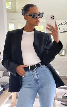 Clean Woman Style, Chic Clean Outfits, Office Chic Outfit Summer, Clean Work Outfits, Professor Aesthetic Black Woman, Casual Clean Outfit Aesthetic, Jastookes Style, Classic Style Black Women, Clean Elegant Outfits