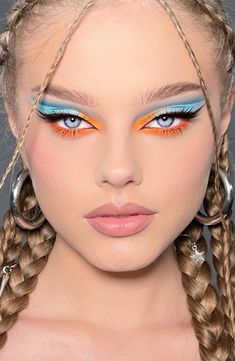 Orange Eyeshadow, Vibrant Makeup, Eye Makeup Images, Orange Makeup, Colorful Eye Makeup, Makeup Eye Looks, Make Up Inspiration