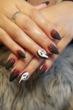 Nails Black Matte, Acrylic Nails Black, Fall Almond Nails, Black Halloween Nails, Horror Nails, Halloween Nails Diy, Holloween Nails, Halloween Acrylic, Witchy Nails