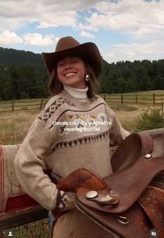 Western Snow Outfit, Cowgirl Winter Outfits Western Wear, Cozy Cowgirl Outfits, Coastal Cowgirl Outfit Winter, Ranch Style Outfits, Mountain Cowgirl Outfits, Crunchy Cowgirl Aesthetic, Winter Farm Outfit, Cozy Western Outfits