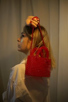 Aesthetic tote bag for woman. Vintage pearl beaded red retro bag that will decorate your Valentine's day.  🔥PROCESSING TIME 3-4 days MATERIAL: Crystal red beads 8mm. LINING White satin🤎 The bag can be made with a LINING with a POCKET or without a lining. Choose VARIATIONS when you place an order☝ With every pearl bag you'll get jewelry GIFT -  jewelry🎁 In addition to the gift, a hand-signed POSTCARD with a message from the purse is attached to the order✉ If this is a present, be sure to write me the name of the recipient✒ More pearl bags: https://www.etsy.com/shop/VitakaJewelry?ref=seller-platform-mcnav§ion_id=29560344 Please be aware that some countries impose customs fees and taxes for packages that enter your country.  These fees are kept by your government and outside of your purcha Trendy Double Handle Box Bag Gift, Trendy Double Handle Box Bag For Gift, Trendy Shoulder Bag With Pearl Handle As Gift, Trendy Handheld Evening Bag As Gift, Red Double Handle Shoulder Bag For Party, Trendy Beaded Bag As A Gift, Party Red Double Handle Shoulder Bag, Trendy Bags With Pearl Handle For Gifts, Trendy Evening Bag With Pearl Handle As Gift