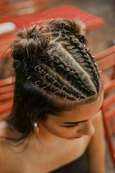 Vision Design, Fest Outfits, Simple Ponytails, Back To School Hairstyles, Braided Bun, Easy Braids, Favorite Hairstyles