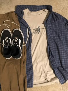 Ftm Outfits Closet Ideas, Masculine Clothing Ideas, Trans Guy Style, Masculine Outfit Inspiration, Simple Trans Masc Outfits, Ftm Winter Outfits, Masculine Outfits Ftm, Downtown Masc Outfits, Masc 80s Outfits