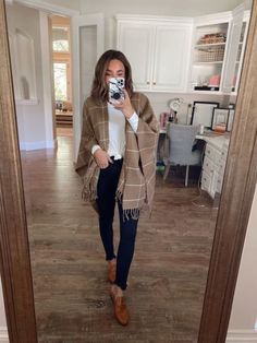 Mock Neck Tee Outfit, Dress Shoes 2022 Women, Fall Shawls Outfits, San Diego March Outfits, Sub Teacher Outfit, Psychologist Outfit Professional Women, Fall Outfits For Teachers, Casual Teacher Outfit, Fall Shawl