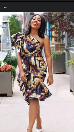 Modern Traditional Dresses, Fancy Gown, African Attire Dresses, Maxi Design, Gown Blue, Fancy Frocks, African Dresses For Kids, Best African Dresses