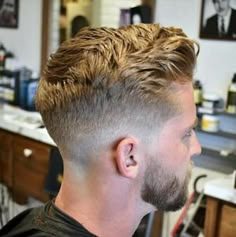 Crew Cut Haircut, Men Fade Haircut Short, Mens Hairstyles Fade, Popular Mens Hairstyles, Formal Top, Gents Hair Style, Hairstyle For Men, Men's Hairstyle, Men's Short Hair