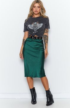 Casual Pencil Maxi Skirt For Night Out, Trendy Midi-length Pencil Skirt, Trendy Relaxed Midi Skirt, Trendy Long Green Skirt, Trendy Green Long Skirt, Casual Midi Skirt For Night Out, Casual Midi Length Skirt For Night Out, Casual Party Pencil Skirt, Trendy Green Knee-length Skirt