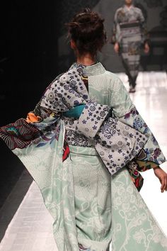 Obi Japanese, Kimono Modern, Obi Kimono, Kimono Gallery, Green Kimono, Japanese Obi, Kimono Obi