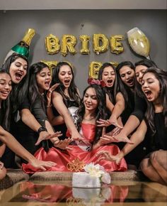 Bachelor Party Photos, Bachelorette Party Ideas Indian, Bachelor's Party Decorations, Bachelorette Party Photo Ideas, Bridal Shower Poses Photo Ideas, Bachelorette Party Poses