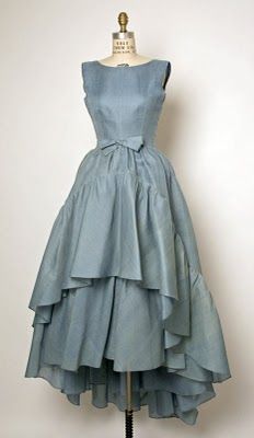 Balenciaga   1960s Look Retro, Retro Mode, Costume Institute, Dita Von Teese, Vestidos Vintage, 1960s Fashion, French Blue, Moda Vintage, Look Vintage