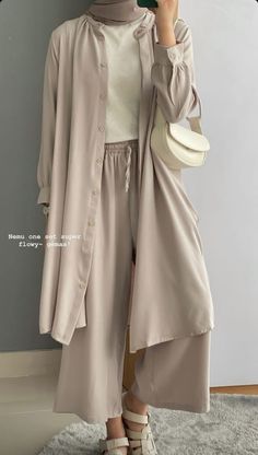 Outfit Konser, Style Hijab Casual, Korean Style Hijab, Muslimah Fashion Casual, Outfit Hijab Casual, Hijab Simple, Outfit Korean Style