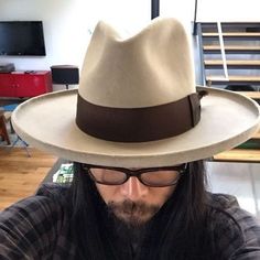 Supreme Clothing Menswear, Nick Fouquet Hats, Summer Hat Style, Newyork Streetstyle, Vintage Western Fashion, News Boy Cap, Fedora Fashion, Nick Fouquet, Custom Made Hats