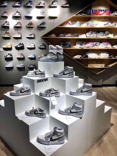 Lots Of Shoes, Sneakerhead Room, Shoe Store Design, Sneaker Displays, Shoe Room, Shoe Wall, Trendy Shoes Sneakers, Pretty Shoes Sneakers, Jordan Shoes Retro