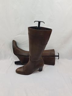 So, fashionable women's patterned brown leather boots with a round toe for special ladies.  The stable heel, all-round stitching, and soft leather made these boots very comfortable. Vintage boots will complement any of your looks. Vintage knee high boots from the 90s. Round toe boots with a zip. Retro style vintage ankle boots are always elegant shoes. These tall heeled boots are very good,  In a single copy. limited edition, good condition. I can send additional photos upon request. Materials: Brown Leather Boots Women, Tall Heeled Boots, Round Toe Boots, Gogo Boots, Rounded Toe Boots, Elegant Shoes, Leather Boots Women, Vintage Boots, Toe Boots