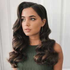 Prom Hairstyles Updos, Brown Curls, Bride Hair, Makeup Wedding, Hair And Beauty, Short Hair Updo, Long Hairstyles, Prom Makeup