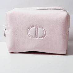 Makeup Bags Pink, Christian Dior Makeup Bag, Pink Makeup Bags, Dior Cosmetic Bag, Prada Makeup Bag, Cosmetic Bag Aesthetic, Dior Makeup Bag, Chanel Makeup Bag, Designer Makeup Bag