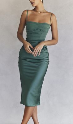 Our midi dress has an elegant and glamorous feel in a fresh forest hue. The bodice is cut from a semi-sheer georgette and fitted with our incredible corsetry boning to cinch the waist. It has a zip to the back for easy on and is fully lined for a smooth and comfortable finish.WHERE TO WEAR:Garden parties .brunch dates .picnics .afternoon tea .vacaysTEAM YOURS WITH:Delicate Mules or flat sandals and a woven tote.Warm Prompt： This item is in aregularsizechart .please check the size information.Ite Pleated Party Dress, Corset Midi Dress, Satin Slip, Green Satin, Corset Dress, Guest Dresses, Flat Sandals, Wedding Guest Dress, Green Dress