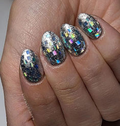 27 Silver Nail Designs That Sparkle & Shine