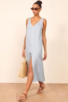 10 Great Dresses for Travel Linen Slip Dress, Attractive Dresses, Linen Shift Dress, Linen Fashion, Minimalist Capsule Wardrobe, Cottagecore Style