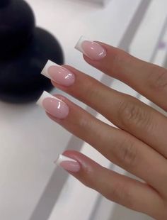 Nails Appropriate For School, Cute Nails To Get, Aesthetic Nail Designs Almond, Simple Aesthetic Nail Designs, Black Aesthetic Nail, Black Aesthetic Nail Designs, Clean Nail Ideas, Nail French Tip Designs, Short Square Pink Nails