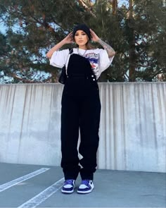 Outfits Juvenil, Streetwear Girl, Tomboy Style Outfits, Fashion Aesthetics, Hip Hop Outfits, Summer Dress Outfits, Tomboy Fashion, Streetwear Outfits, Casual Style Outfits