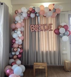 Bridal Shower White And Pink Bridal Shower Ideas, Simple Bride To Be Decoration, Balloon Decorations Table, Simple Bridal Shower Decorations, Bridal Shower Pictures, Bridal Shower Decoration, Wedding Stage Backdrop, Muslim Bridal