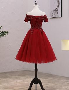 Any things please feel free to contact to us: WeddingPromDresses@outlook.com ******* Product Detail******* Fabric:Tulle Product Number: #K2HT Color:Dark Red Hemline:Knee Length Neckline:Sweetheart Making time:2-3 weeks, Shipping time: 3-5 Days Custom size/color, Rush Order is available, and no extra cost. ******* Custom Measurements******* For better fitting, You can leave us the following information in the order notes when you check out, and please have a look our measuring guide at first: : B Burgundy Formal Dress, Prom Dress Burgundy, Red Party Dress, Red Homecoming Dresses, 60's Dress, Color Rush, Red Party, Short Prom Dress, Short Prom