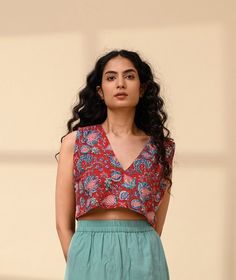 "SLEEVELESS CROP BLOUSE | Sleeveless Top | Summer Sleeveless Top | Floral Blouse Women |  Floral Summer Top | V Neck Crop Top  >KNOW YOUR TOP< - standard fit - available in printed 100% cotton and Linen blend fabrics  - the model is 172 cm high (regular XS - S) and is wearing size S.  - print in the picture - P4 - (Please choose colors from drop down menu). >FIT< - The top is of standard fit >COLOR< - The top is available in 36 printed cotton fabrics and 40 Linen Cotton Blend Fabrics  - We found out the fabric to be rather hard to photograph to have an exact color for exposure - fabric wrinkles often catches unexpected light and show thousands of shades in different positions and certain lights. The actual colors also vary due to your computer resolution and monitor color restrictions. >SI Summer Cotton V-neck Vest, Sleeveless Cotton Crop Top For Vacation, Red Cotton V-neck Crop Top, Red V-neck Cotton Crop Top, Cotton V-neck Beach Vest, V-neck Cotton Vest For Beach, Cotton V-neck Vest For Beach, V-neck Cotton Vest For The Beach, Multicolor V-neck Tank Top Vest