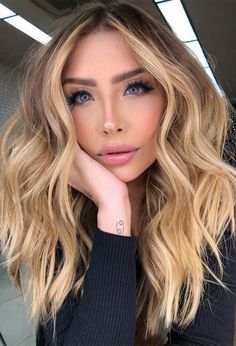 Blonde Hair Goals, Blonde Hair Transformations, Golden Blonde Hair, Warm Skin Tone, Light Blonde Hair, Dirty Blonde Hair, Beautiful Hair Color, Trendy Hair Color, Hair Color Highlights