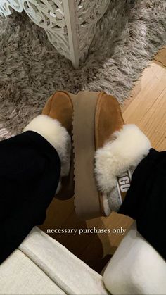 Ugh Platform Slippers, Platform Ugg Slippers Outfit, Ugh Slipper, Uggs Platform, Ugg Slippers Outfit, Ugg Platform Slippers, Ugg Platform