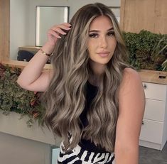 Balyage Long Hair, Ashy Hair, Baylage Hair, Balayage Long Hair, Ash Blonde Hair Colour, Black Hair Balayage, Brown Hair Looks, Lighter Hair