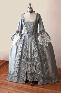 French Dresses, 18th Century Dresses, 1700 Fashion, Antoinette Dress