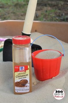 Cinnamon in the Sandbox - It keeps the bugs away! I knew cinnamon repelled ants... but I never thought of this! Brilliant! Sandbox, Back To Nature, Household Hacks, My New Room, Future Kids, Ants, Home Remedies, Planting, Cleaning Hacks