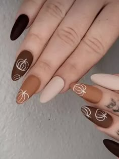 30+ Fall Nail Art Ideas and Smokin' Autumn Colors 2024 - HubPages Trending Nails, Fall Nail Trends, Fall Gel Nails, Fall Nail Art Designs, Pumpkin Nails, Cute Nails For Fall, Her Nails, Nails Fashion, Thanksgiving Nails