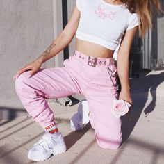 Outfits With Pants, Outfit Pants, 90s Clothes, Soft Girl Outfits, Make 10, 90s Fashion Outfits, Hipster Fashion, Pink Summer