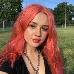 Peach And Pink Hair, Pinky Orange Hair, Pink Orange Hair Color, Pink Into Orange Hair, Orange Peach Hair, Coral Orange Hair, Pink And Peach Hair, Sunset Pink Hair, Pinkish Orange Hair