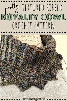 the textured ribbed crochet cowl is shown with text overlay