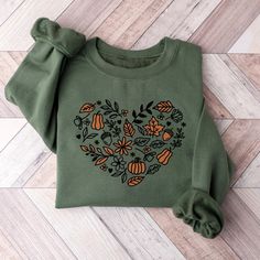 Cottagecore Fall Sweatshirt for Women Vintage Thanksgiving - Etsy Fall Ambiance, Cottagecore Fall, Thanksgiving Sweatshirt, Patch Shirt, Autumn Sweater, Patches Shirt, Vintage Thanksgiving, Heart Sweatshirt, Womens Sweatshirts