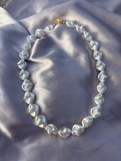 Our baroque pearl necklace is a unique, handcrafted piece that is designed to be cherished for years. With its timeless elegance, this necklace can be passed down from generation to generation. The necklace measures 45 cm in length, making it perfect for everyday wear or special occasions. Chunky Pearl Necklace, Chunky Pearls, Statement Choker, Statement Choker Necklace, Necklace Chunky, Baroque Pearl Necklace, Baroque Pearls, Pendant Necklaces, Timeless Elegance