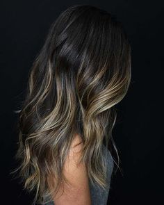 Highlights And Layers, Haircuts Layered, Beautiful Haircuts, Brunette Balayage Hair, Caramel Highlights, Long Layered Haircuts, Short Hair Balayage, Balayage Brunette, Ombre Hair Color