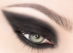 Swag Makeup, Black Eyeshadow, Eye Makeup Designs, Edgy Makeup, Gothic Makeup, Dark Makeup, Makeup Pictures