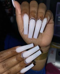 All white acrylic nails #acrylicnails Long Acrylic Nail Designs, Glamour Nails, White Acrylic Nails, Exotic Nails, Long Acrylic, Long Square Acrylic Nails