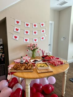 Valentine Girls Night, Galentines Ideas Girls Night, Galentines Activity Ideas Girls Night, Valentine Day Party Ideas, Girls Day Aesthetic, Galentines Dinner Party, Galentines Party Decorations Diy, Galentines Party Aesthetic, Galentines Party Activities