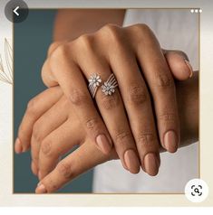 Simple Unique Rings, Unique Diamond Jewellery Design, Floral Ring Design, Diamond Finger Rings For Women, Unique Diamond Jewellery, Indian Ring Designs, Floral Diamond Ring, Gold Rings Simple Unique Indian, Bridal Rings Indian Gold