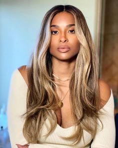 Ciara Hair Color, Dark Skin Blonde Hair, Ciara Hair, Beyonce Hair, Blonde Highlights On Dark Hair, Brunette Hair With Highlights, Balayage Hair Dark, Dark Hair With Highlights, Brown Hair With Blonde Highlights