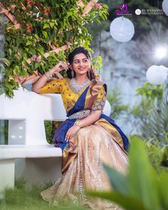 Transparent Saree Blouse, Nakshatra Nagesh, Anika Ishqbaaz, Nakshathra Nagesh, Cafe Pic, Female Modeling Poses, Blouse Designs Saree, Pose Sitting