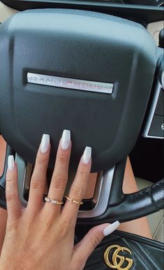 Coffin Silver Chrome Nails, Cute White Nails Coffin, Metallic Nails White, Funny Bunny Acrylics, Bodybuilding Show Day Nails, Chrome On Square Nails, Chrome White Acrylic Nails, Coffin Shaped Chrome Nails, White Chrome Nails Coffin Short